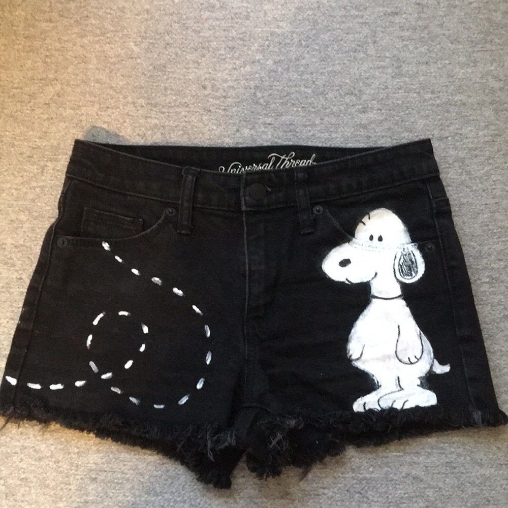 Shay’s Hand Painted 🎨 Character denim shorts